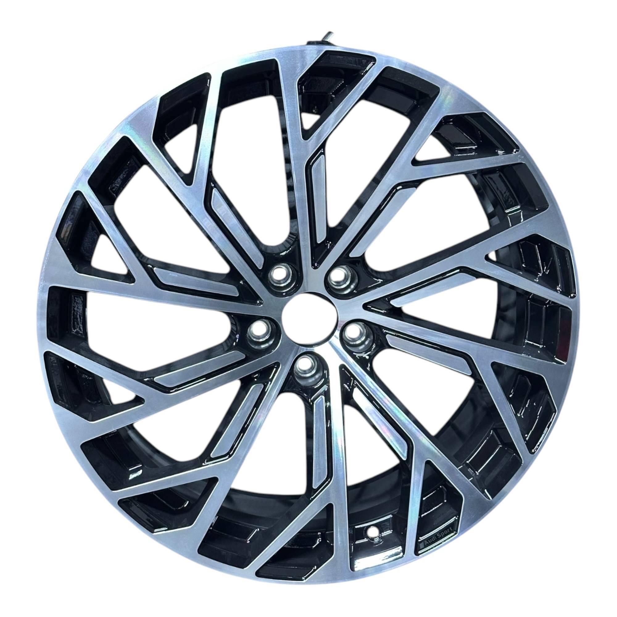 Audi A8 - Image 2